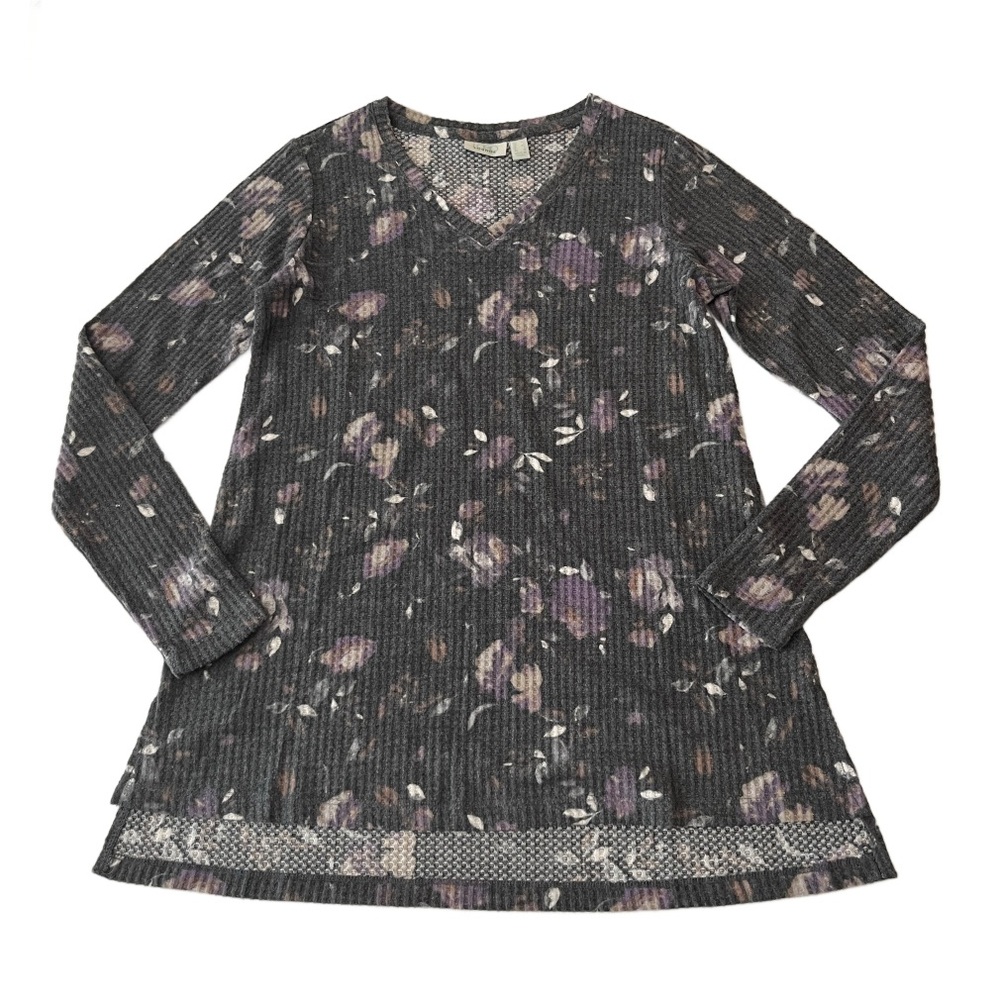 LOGO Lounge by Lori Goldstein Gray Floral Waffle Knit‎ V-neck Top